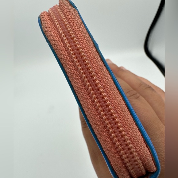 Chanel Caviar RARE Electric Blue & Coral Long Zip Around Wallet with Box - Picture 8 of 9